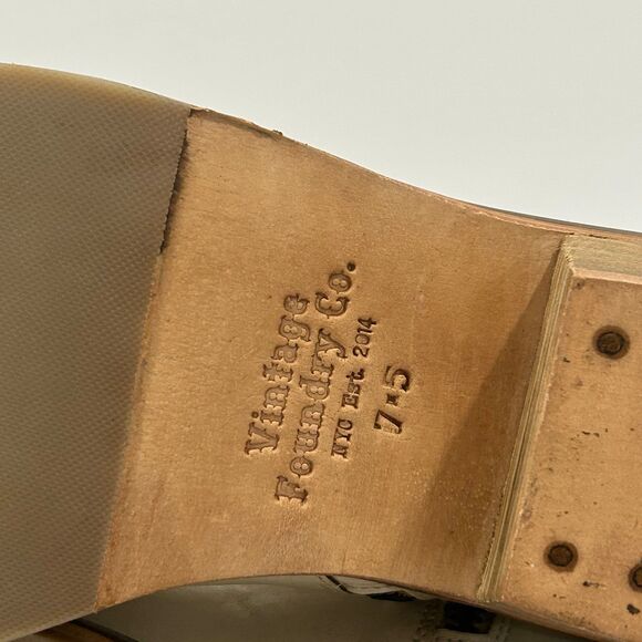 Vintage Foundry Co Boots Women’s Size 7.5 Color Cream Western Design 2.75”H Heel - Picture 10 of 11